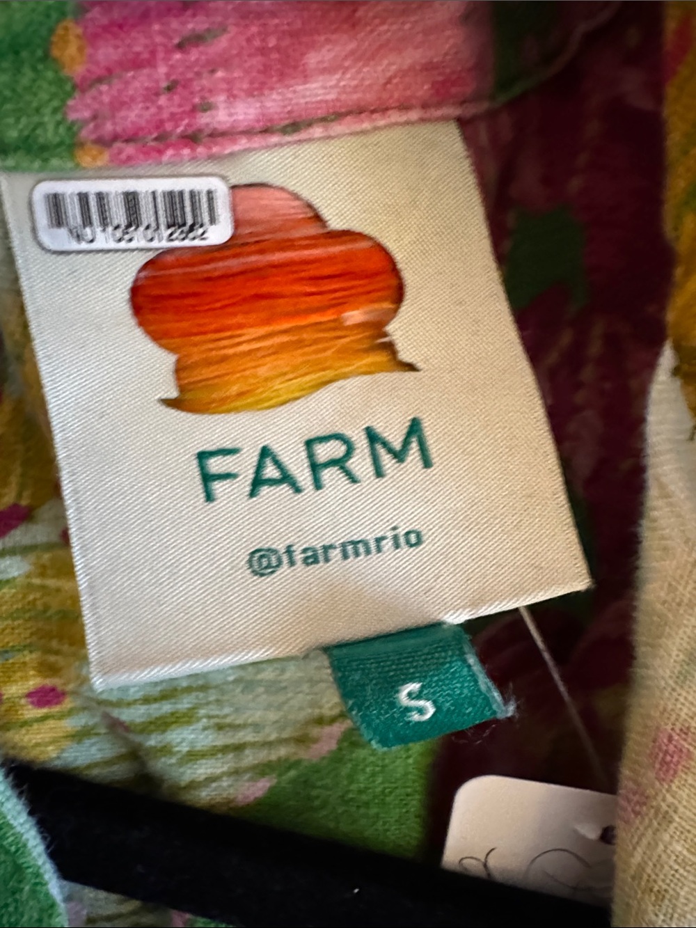 Farm Rio romper
Size small, linen. Small flaw - Picture 4 of 9